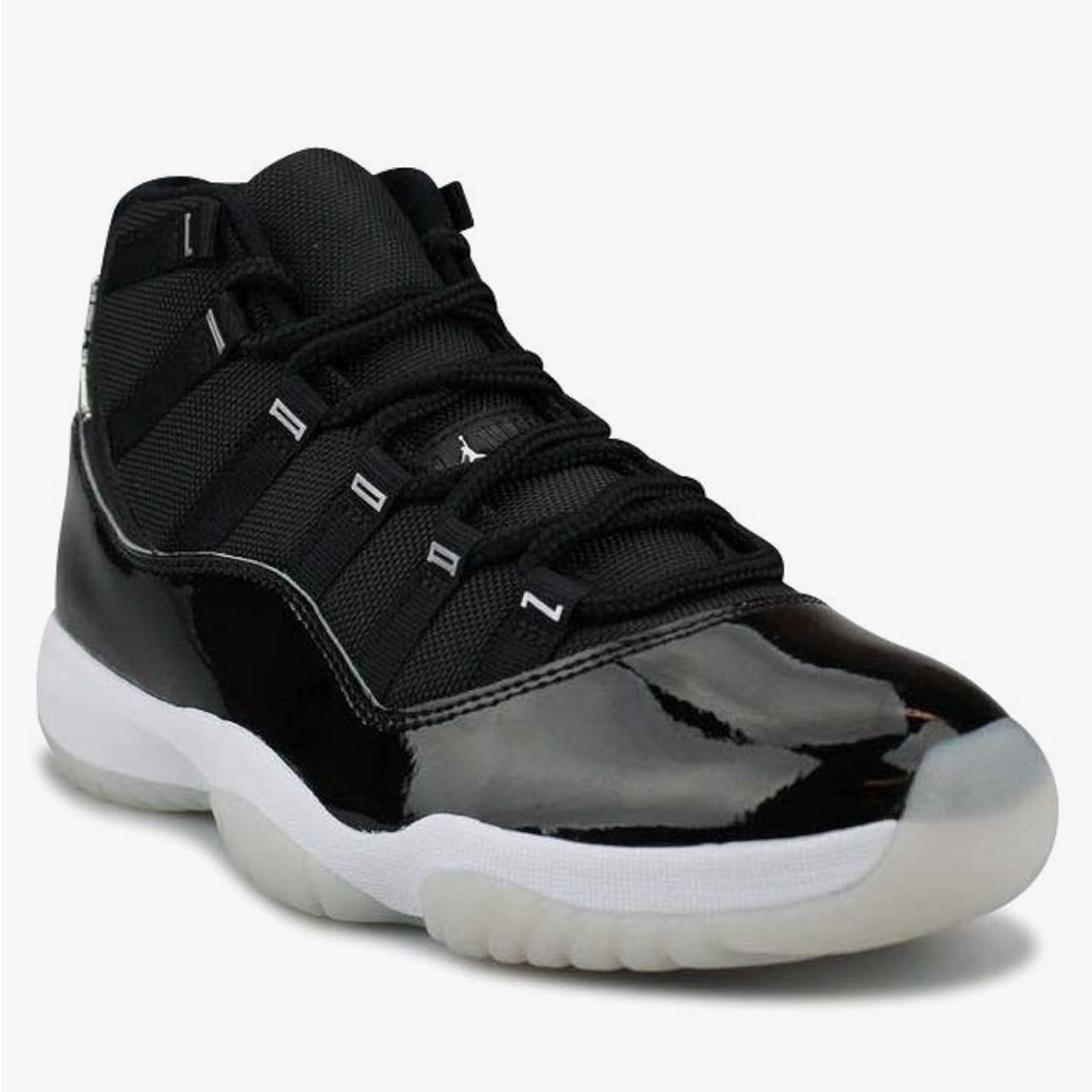 Retro Jordan 11 black